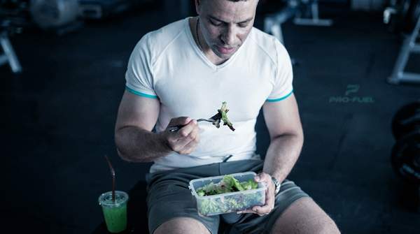 Editorial illustration for What to Eat Before a Workout: A Goal-and-Timing Decision Framework